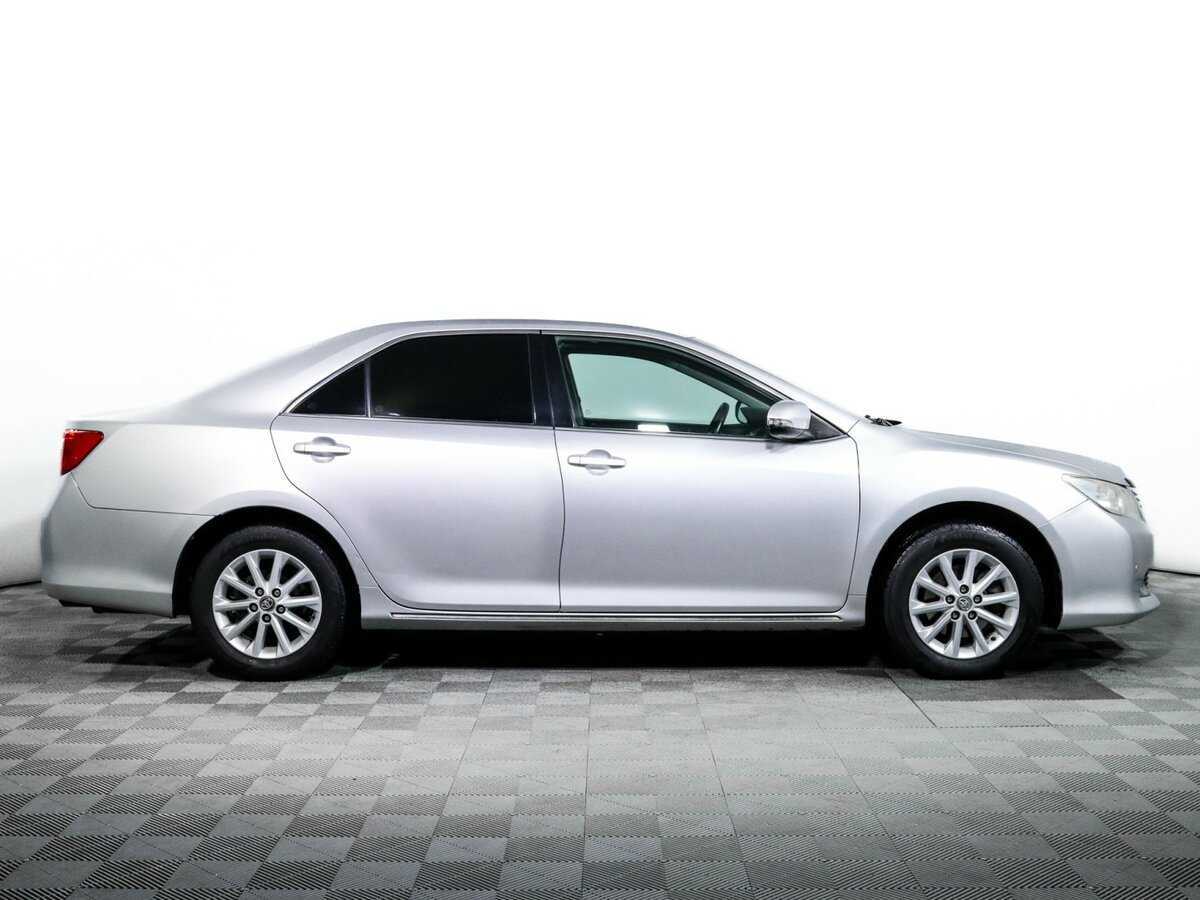 Купить Toyota Camry с пробегом. Фото: #3