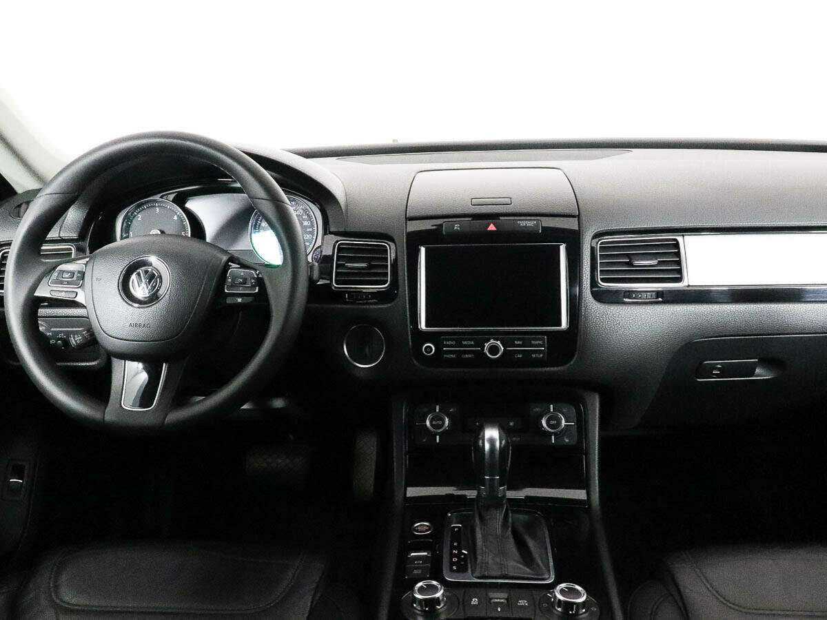 Купить Volkswagen Touareg с пробегом. Фото: #8