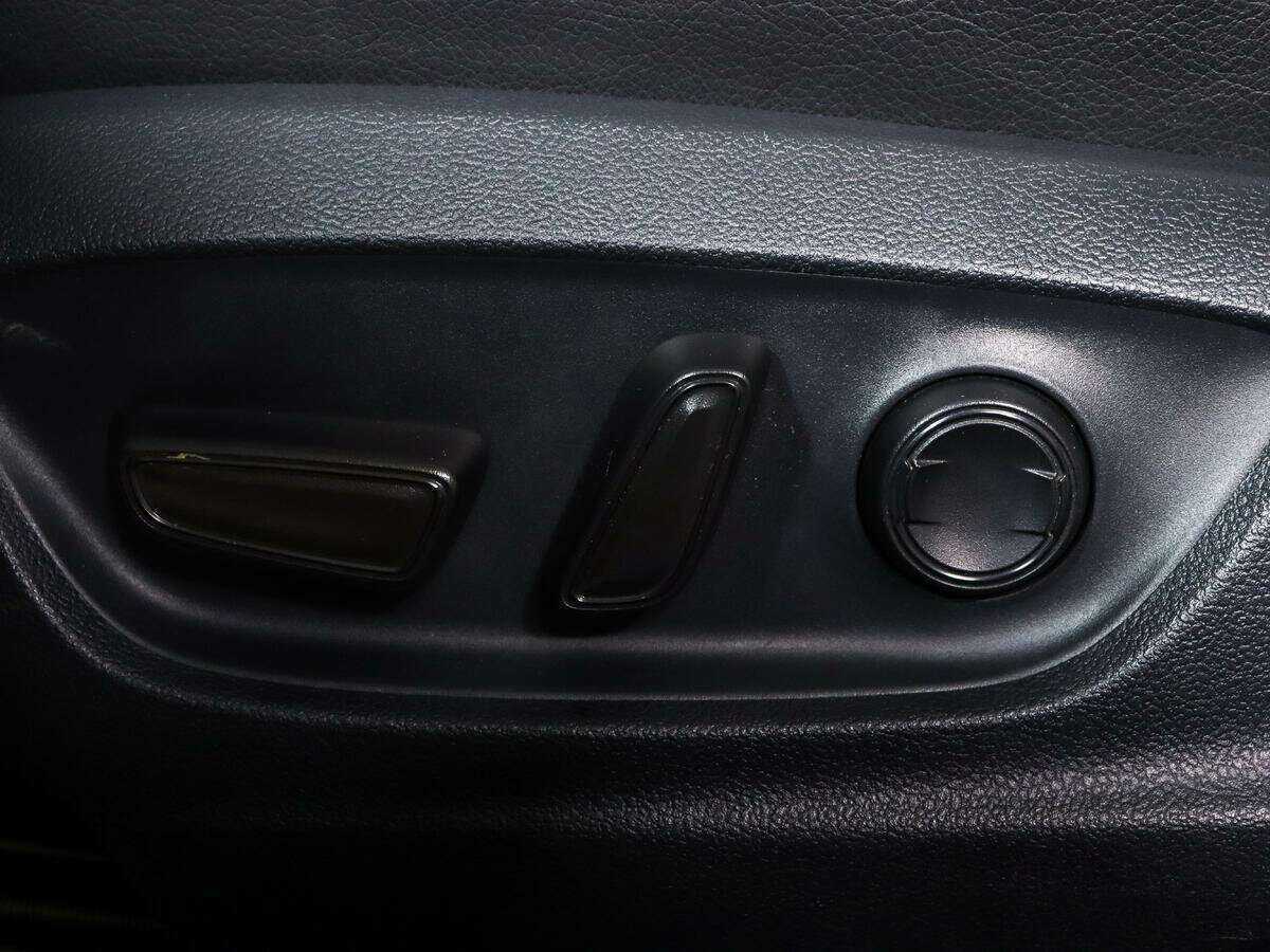Купить Toyota Camry с пробегом. Фото: #21