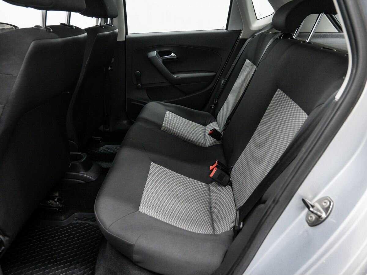 Купить Volkswagen Polo с пробегом. Фото: #11