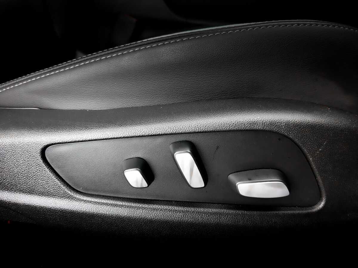Купить Cadillac XT6 с пробегом. Фото: #21