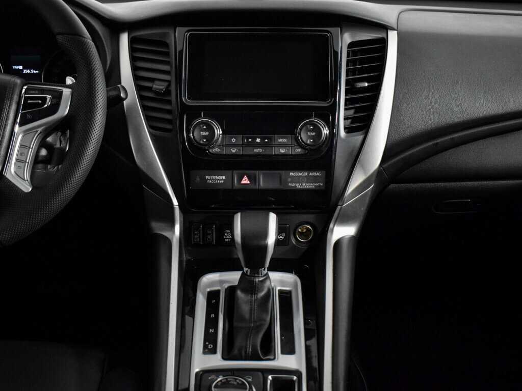 Купить Mitsubishi Pajero Sport с пробегом. Фото: #12