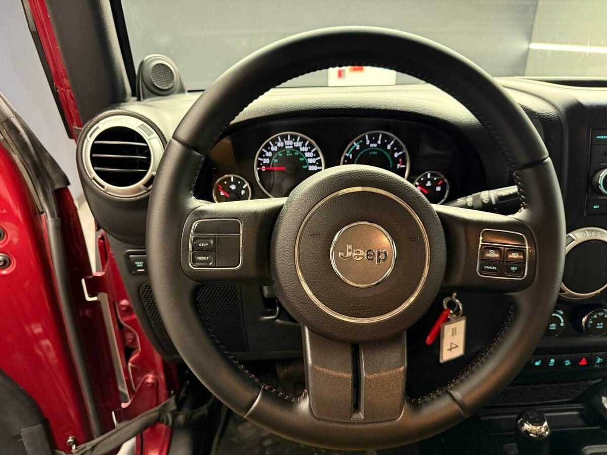 Купить Jeep Wrangler с пробегом. Фото: #6