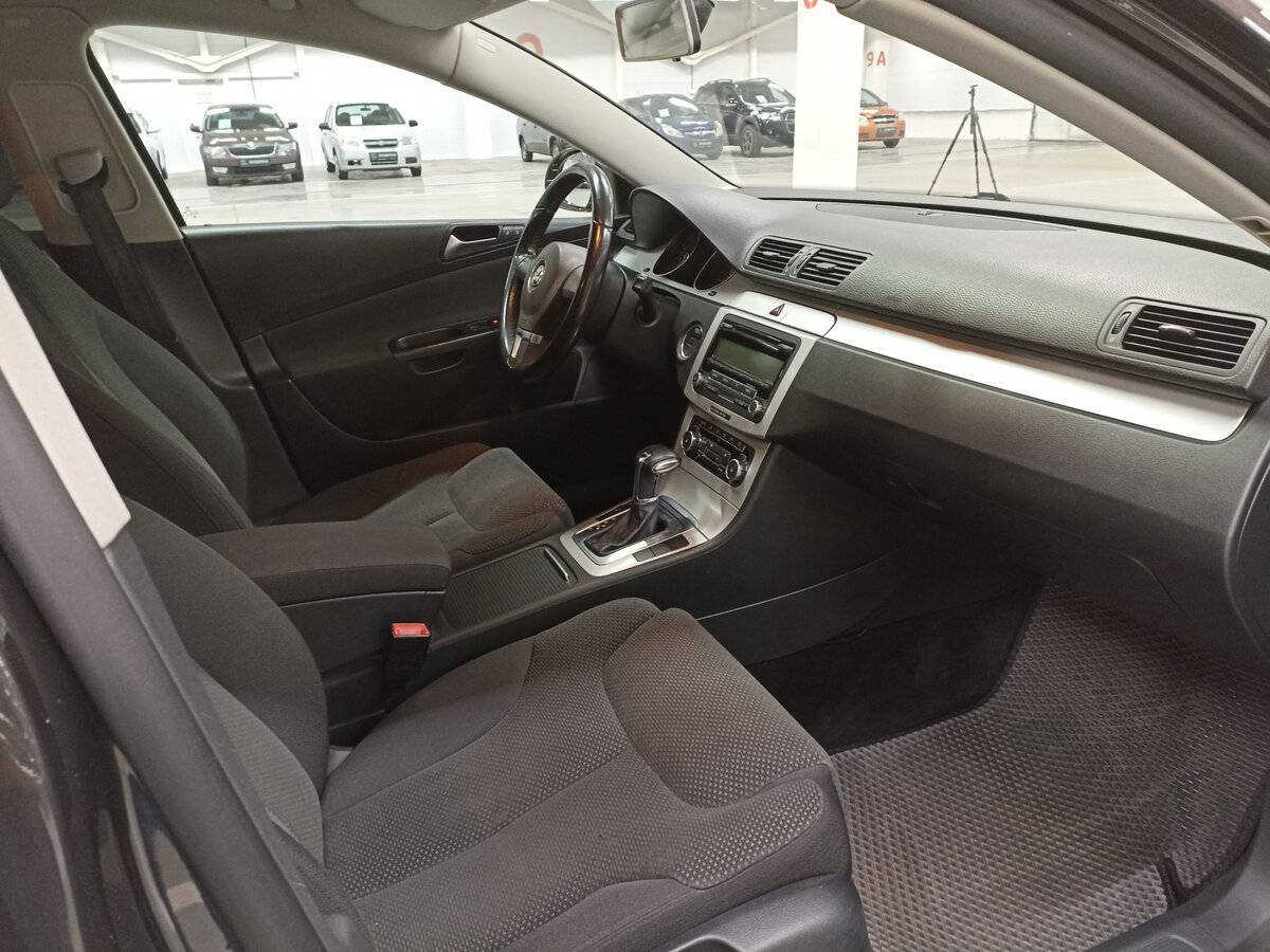 Купить Volkswagen Passat с пробегом. Фото: #10
