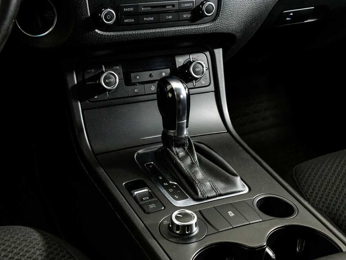 Купить Volkswagen Touareg с пробегом. Фото: #12