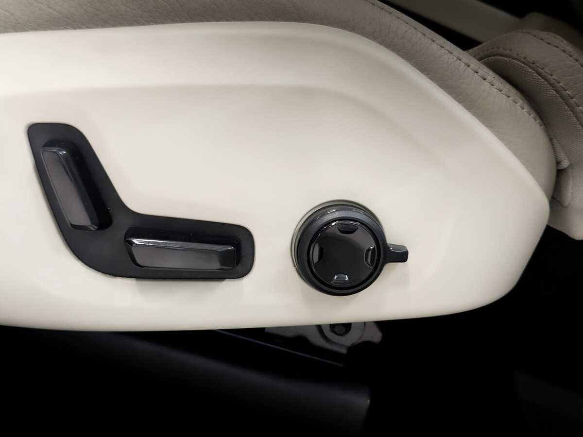 Купить Volvo XC90 с пробегом. Фото: #23