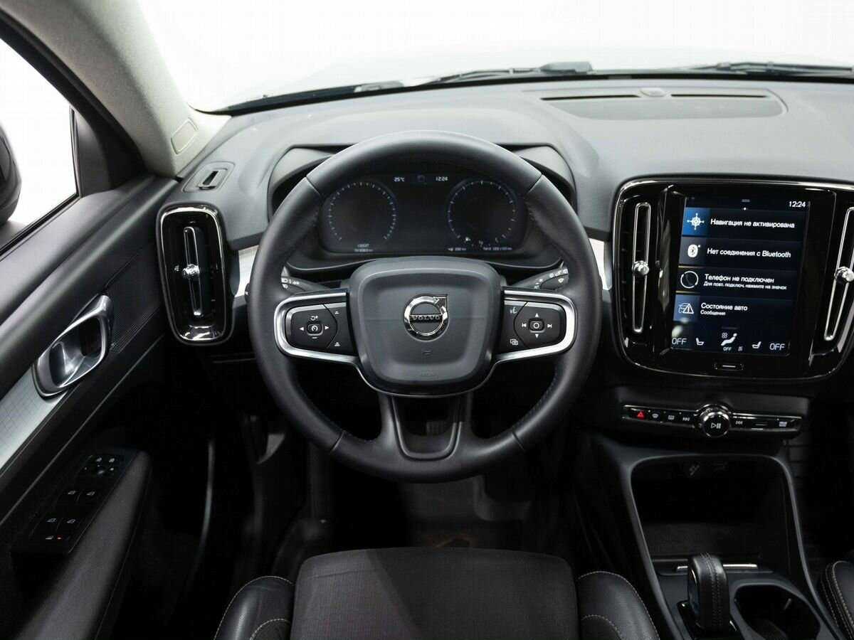 Купить Volvo XC40 с пробегом. Фото: #13