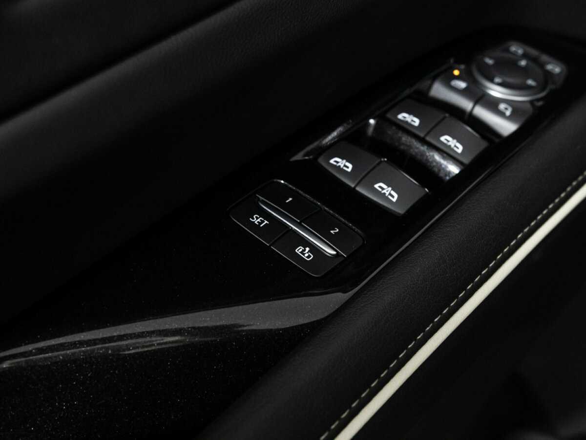 Купить Cadillac Escalade с пробегом. Фото: #17