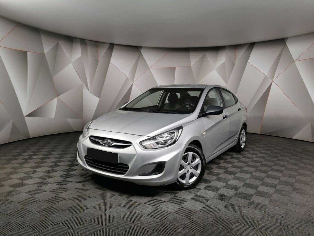 Купить Hyundai Solaris с пробегом. Посмотреть фото