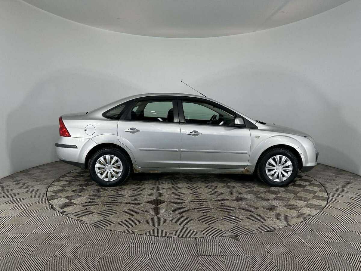 Купить Ford Focus с пробегом. Фото: #3