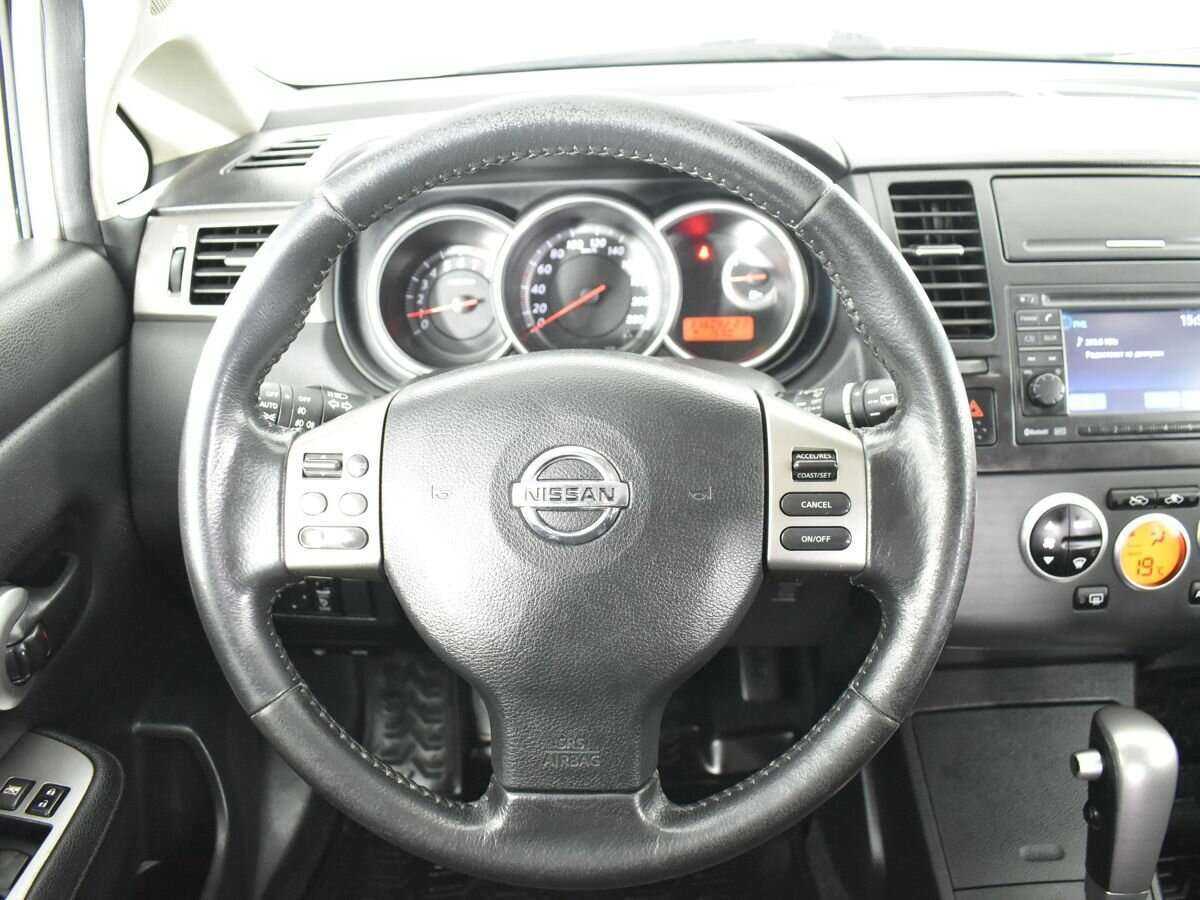 Купить Nissan Tiida с пробегом. Фото: #9