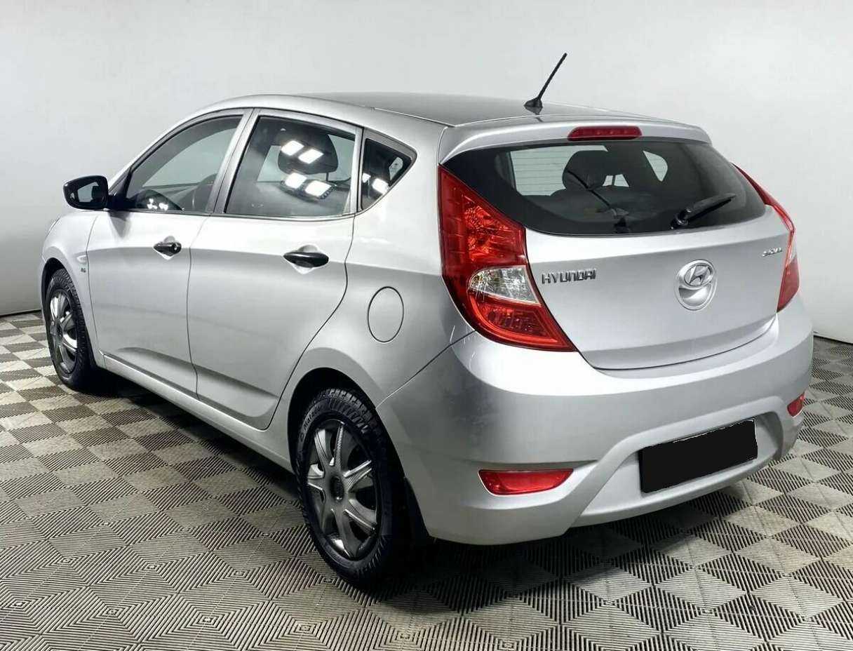 Купить Hyundai Solaris с пробегом. Фото: #5