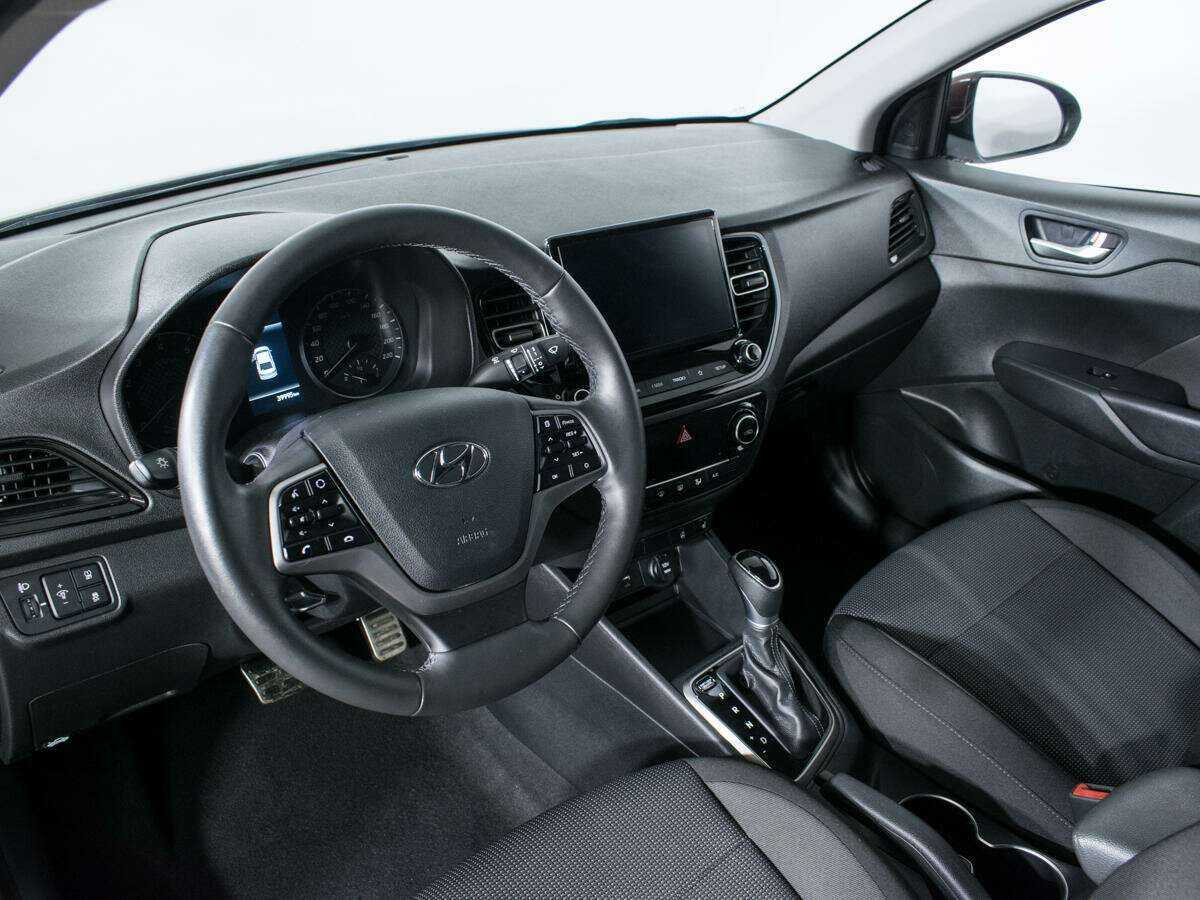 Купить Hyundai Solaris с пробегом. Фото: #12