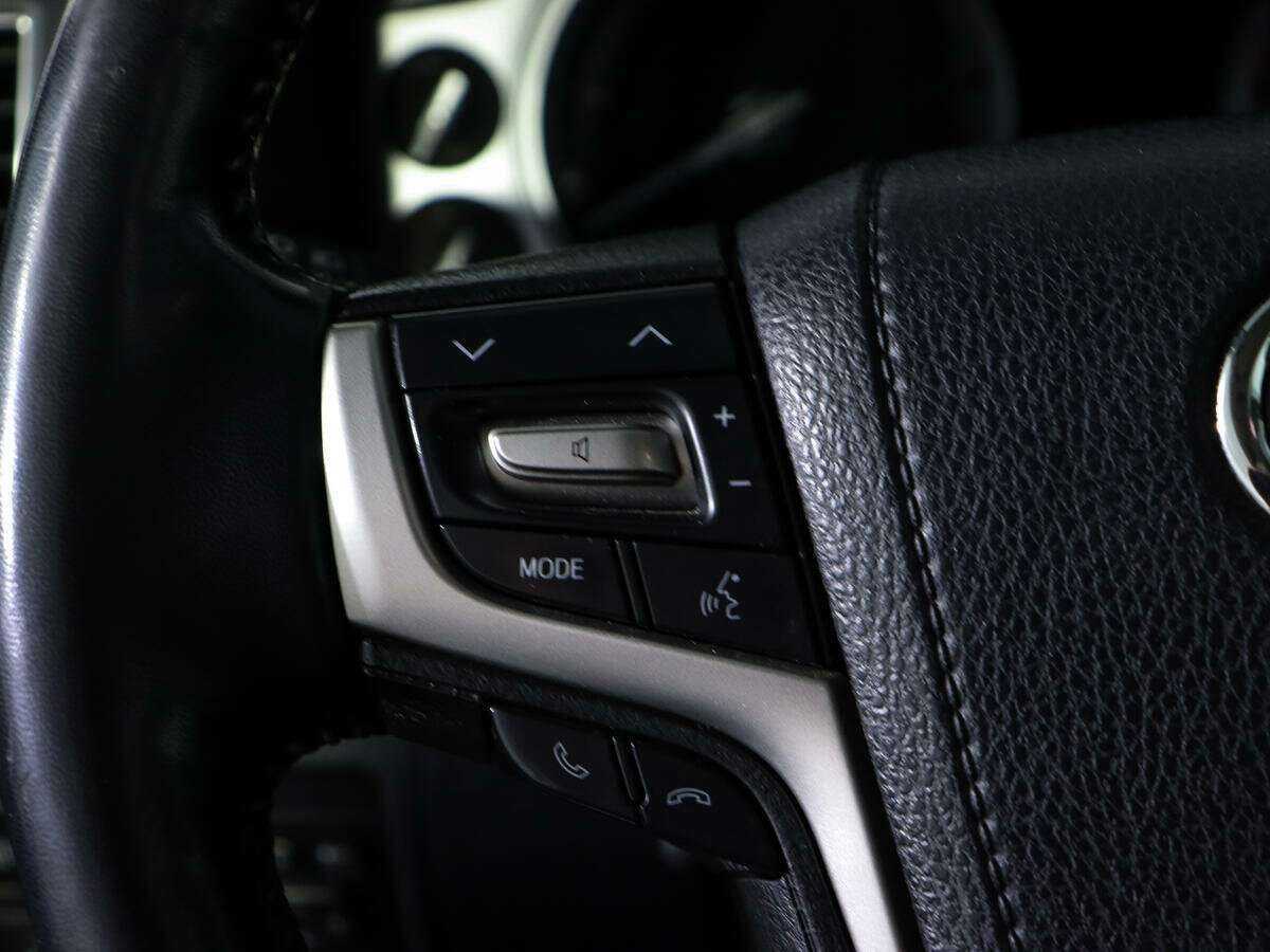 Купить Toyota Land Cruiser с пробегом. Фото: #16