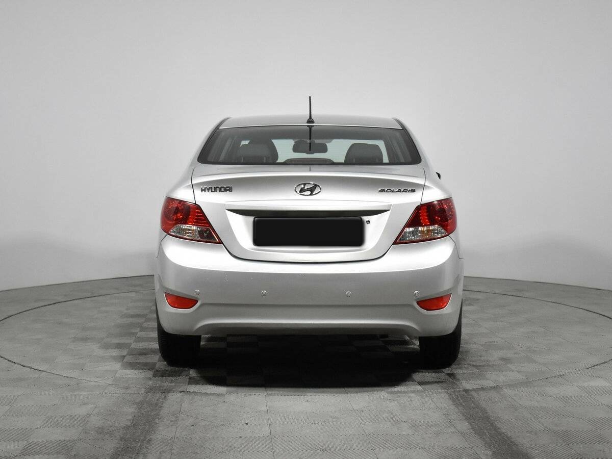 Купить Hyundai Solaris с пробегом. Фото: #5