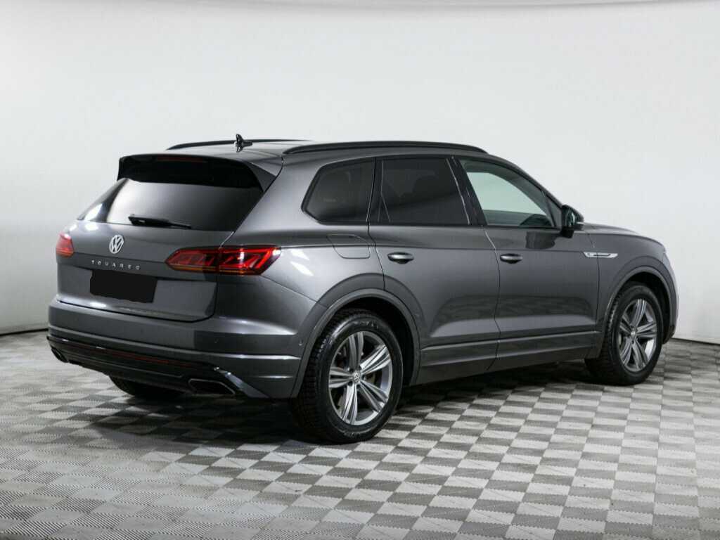 Купить Volkswagen Touareg с пробегом. Фото: #4