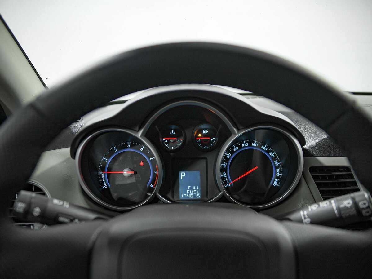Купить Chevrolet Cruze с пробегом. Фото: #6