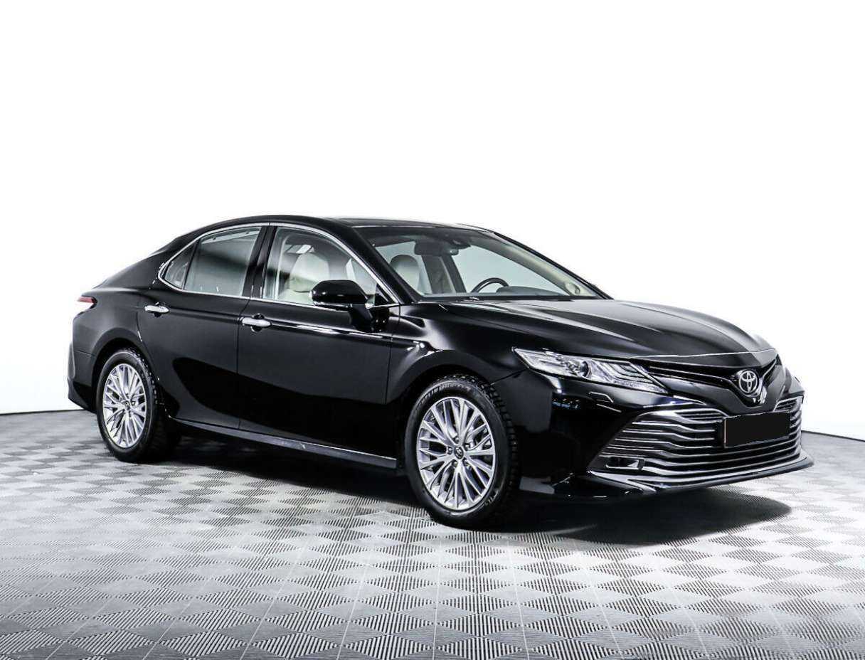 Купить Toyota Camry с пробегом. Фото: #2