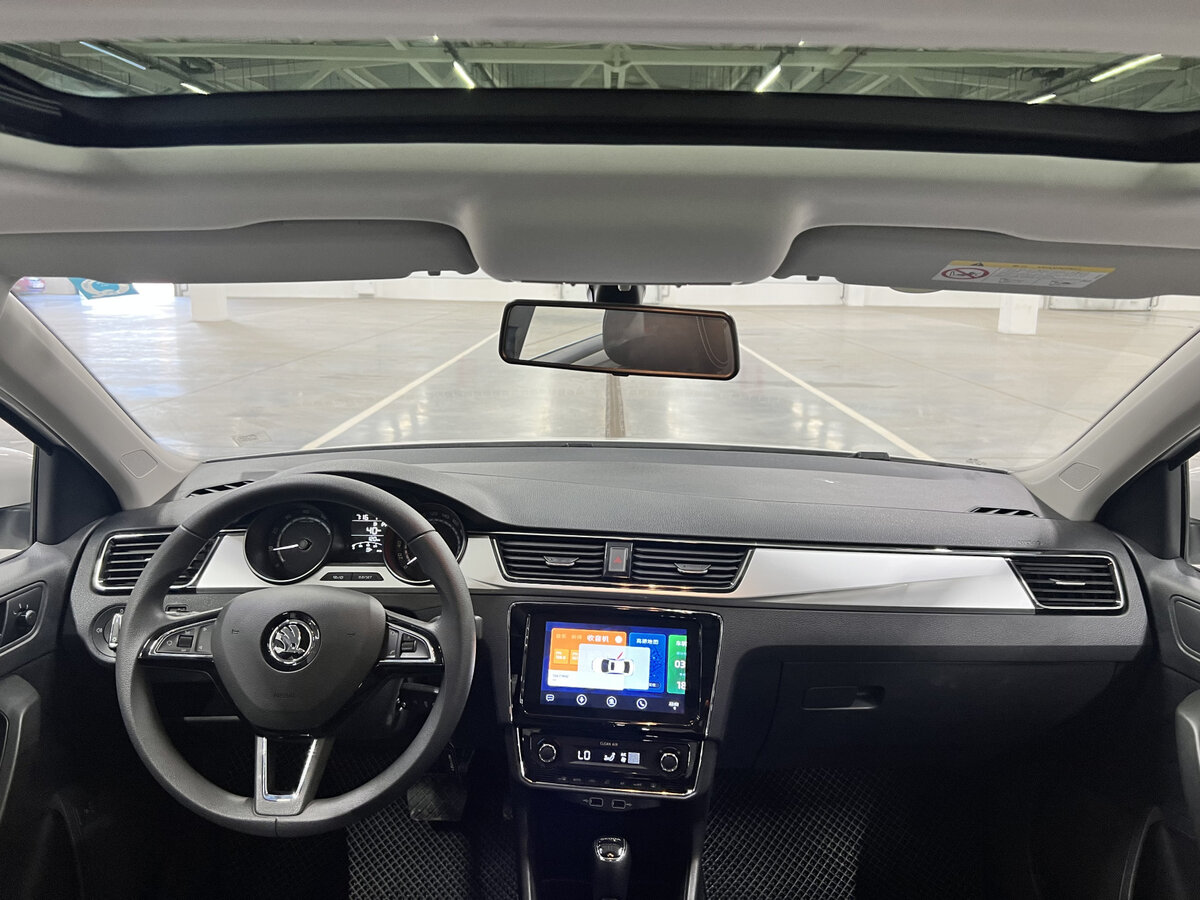 Купить Skoda Rapid с пробегом. Фото: #12