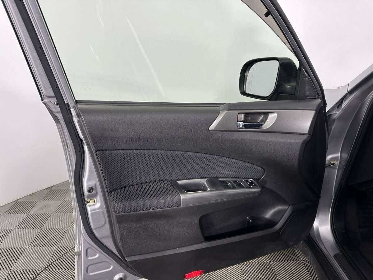 Купить Subaru Forester с пробегом. Фото: #7
