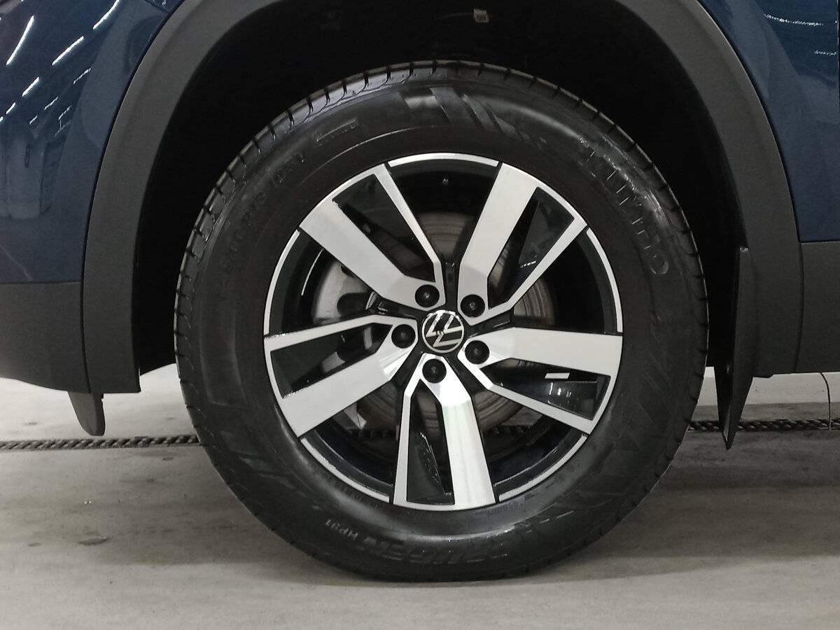Купить Volkswagen Teramont с пробегом. Фото: #17