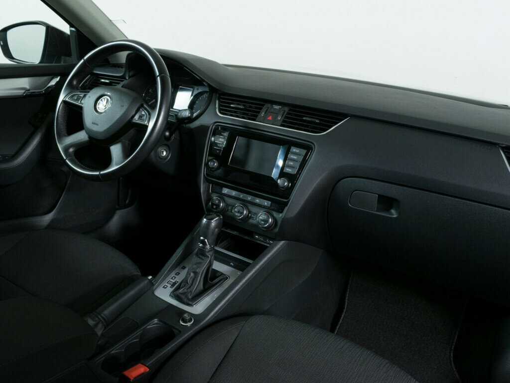 Купить Skoda Octavia с пробегом. Фото: #6