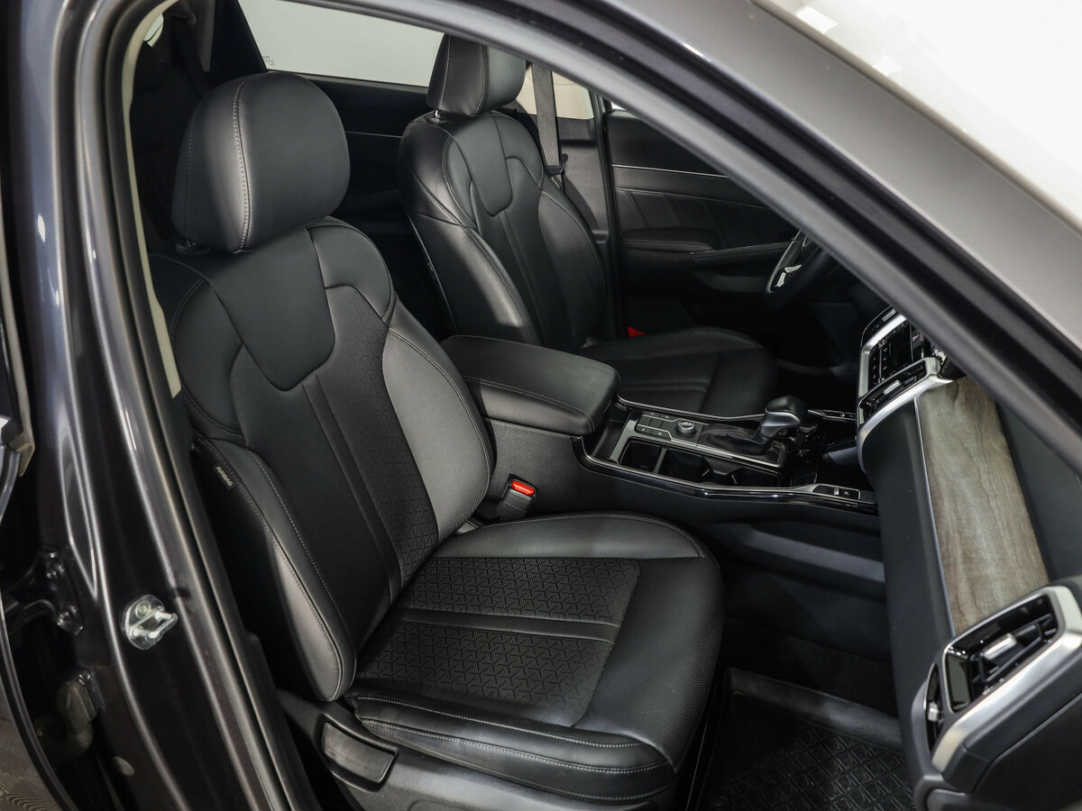 Купить Kia Sorento с пробегом. Фото: #24