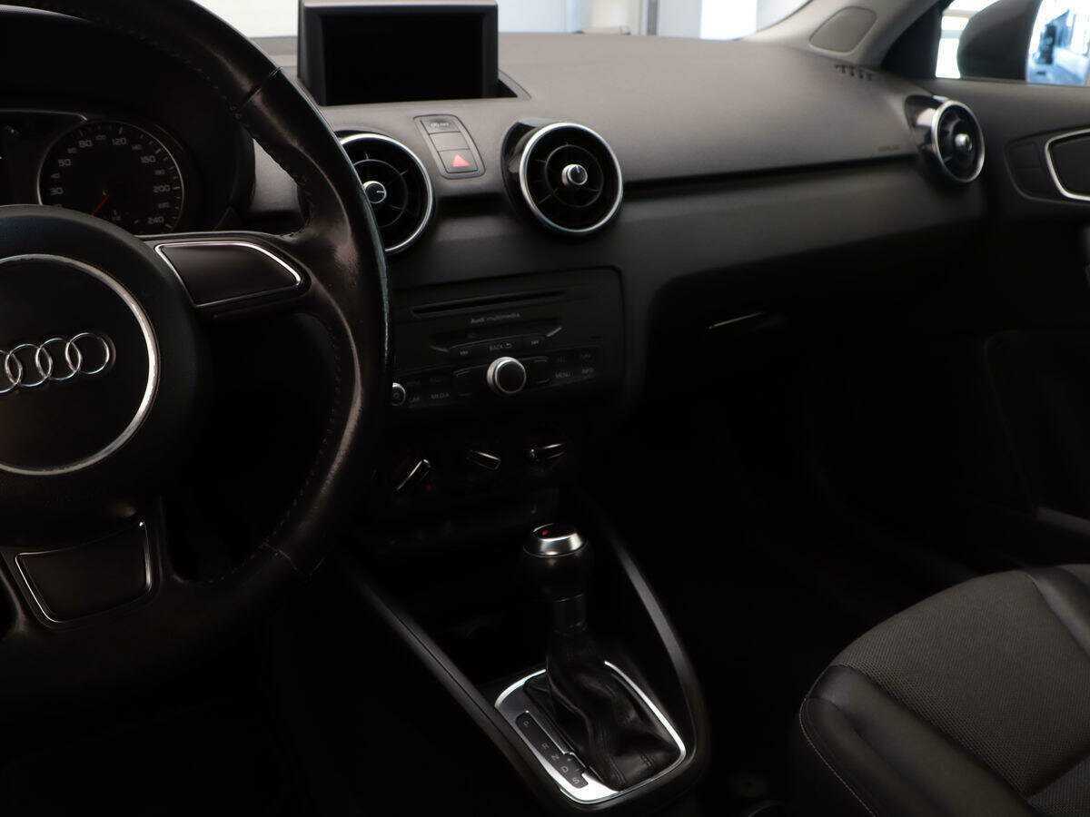 Купить Audi A1 с пробегом. Фото: #14