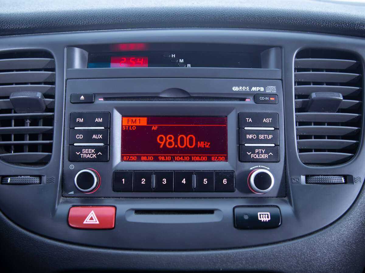 Купить Kia Rio с пробегом. Фото: #14