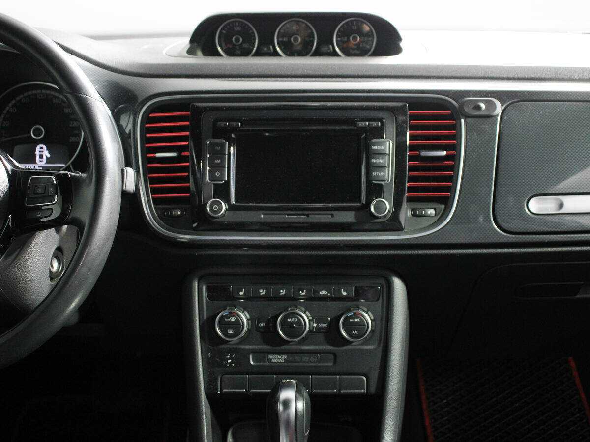 Купить Volkswagen Beetle с пробегом. Фото: #10