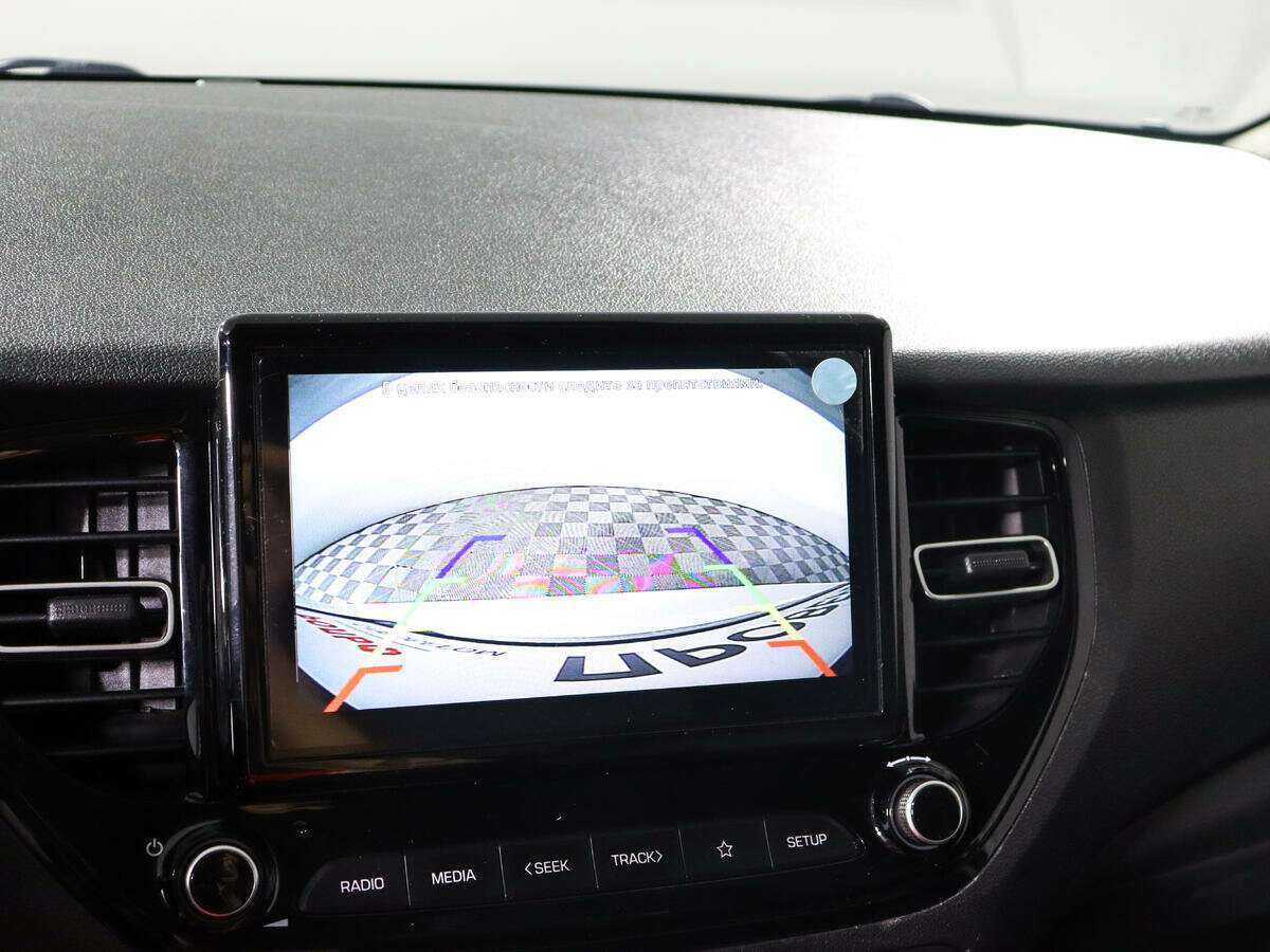 Купить Hyundai Solaris с пробегом. Фото: #13