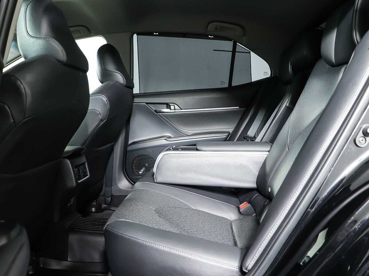 Купить Toyota Camry с пробегом. Фото: #10