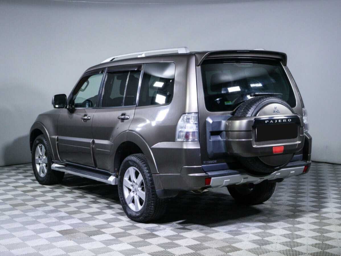 Купить Mitsubishi Pajero с пробегом. Фото: #5