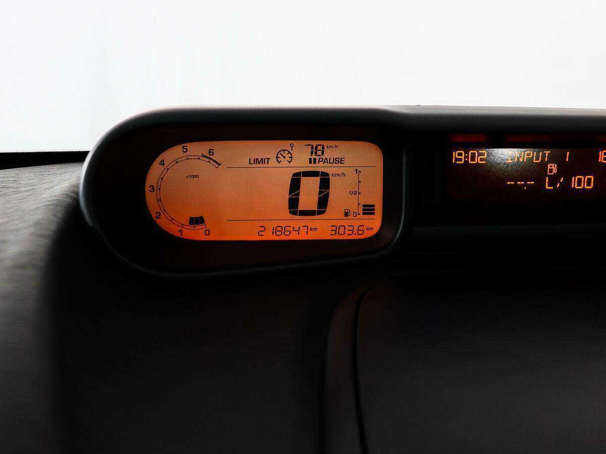 Купить Citroen C3 Picasso с пробегом. Фото: #15