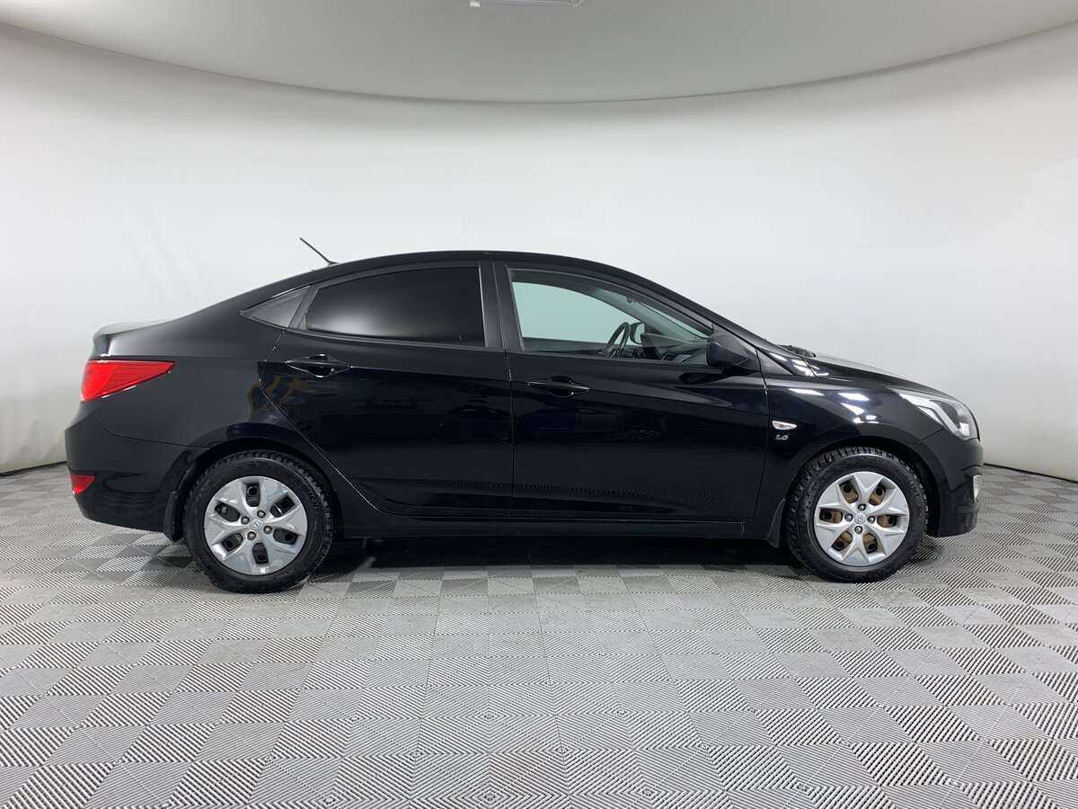 Купить Hyundai Solaris с пробегом. Фото: #3