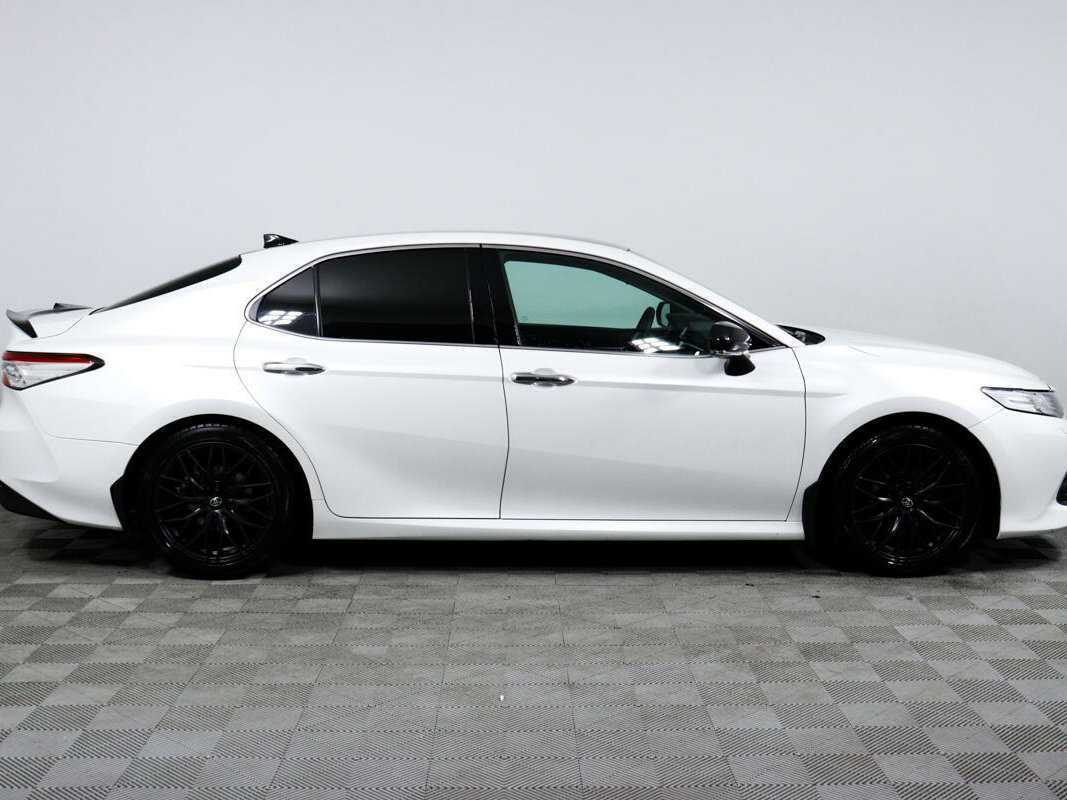 Купить Toyota Camry с пробегом. Фото: #3