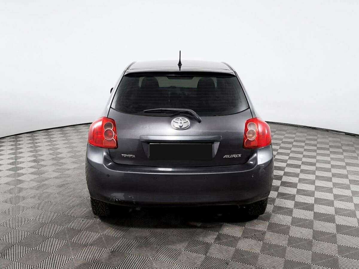 Купить Toyota Auris с пробегом. Фото: #5