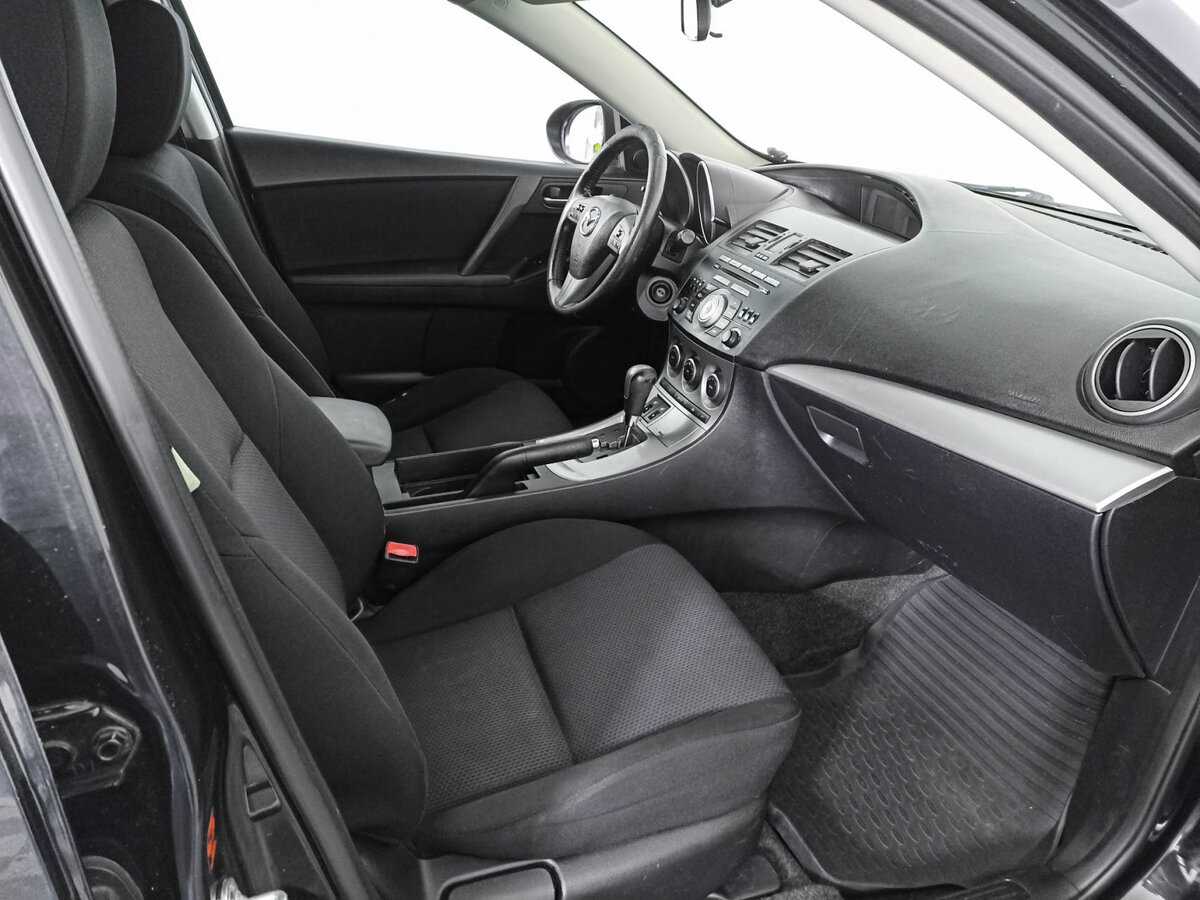Купить Mazda 3 с пробегом. Фото: #8