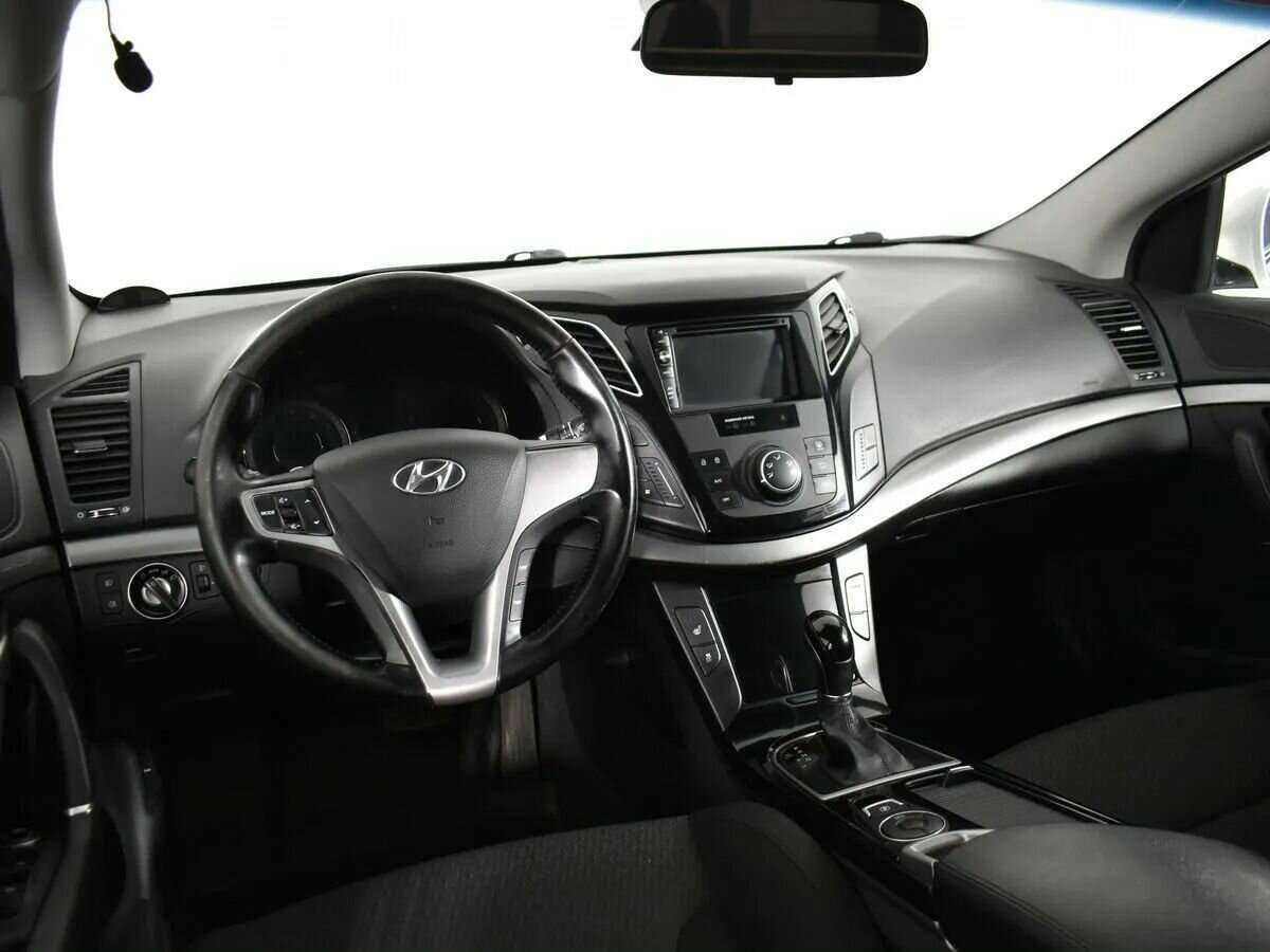 Купить Hyundai i40 с пробегом. Фото: #10