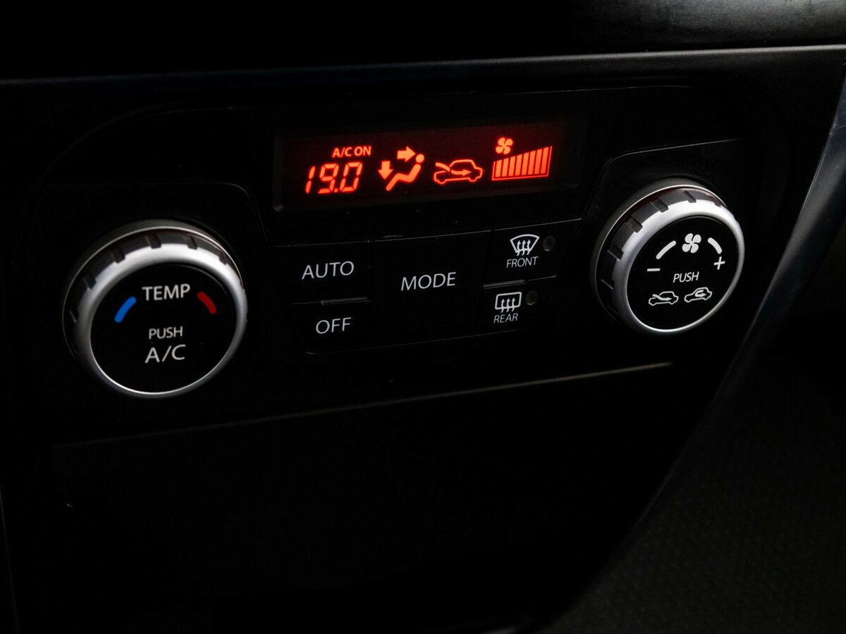Купить Suzuki SX4 с пробегом. Фото: #9