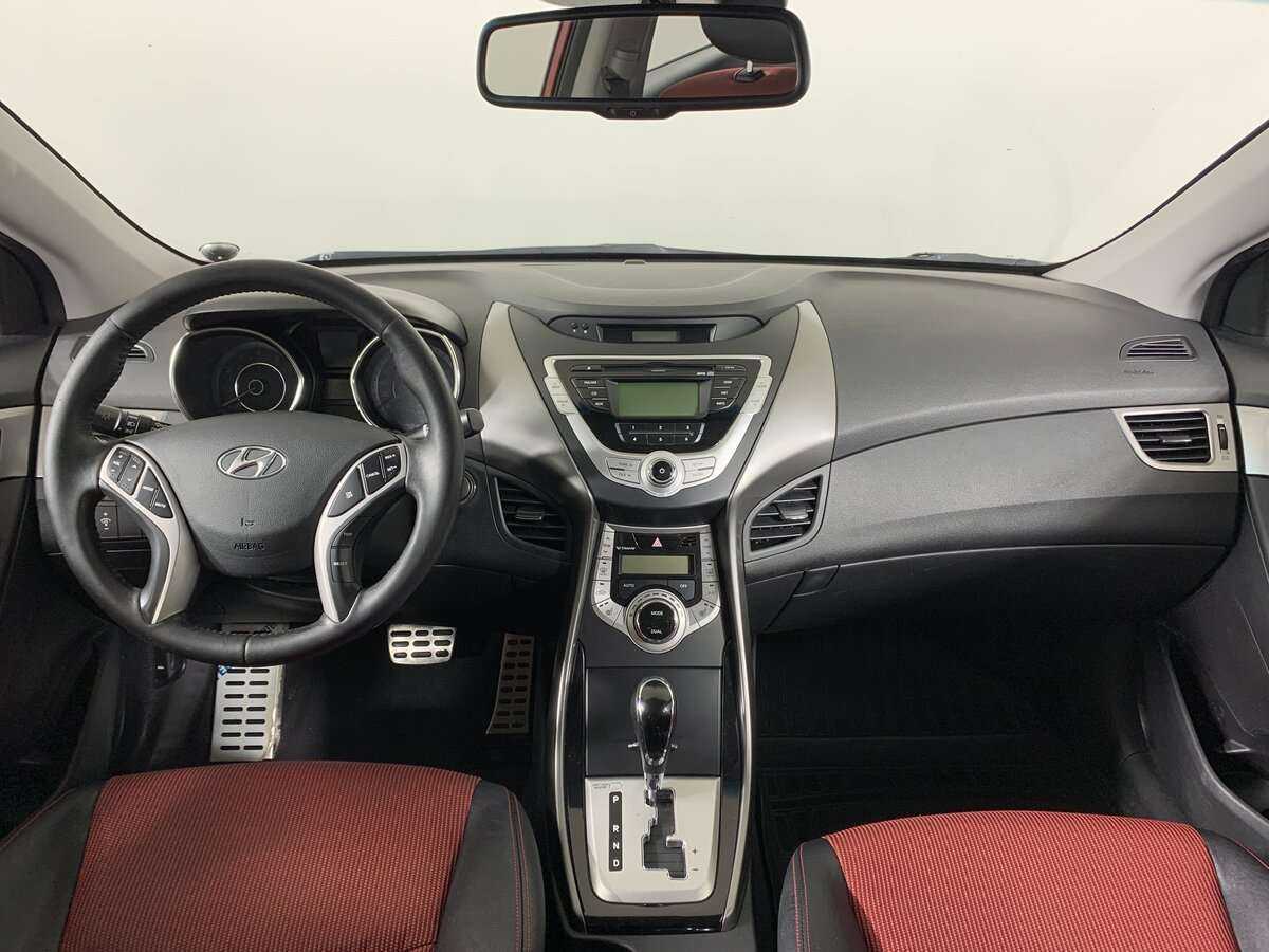 Купить Hyundai Elantra с пробегом. Фото: #7