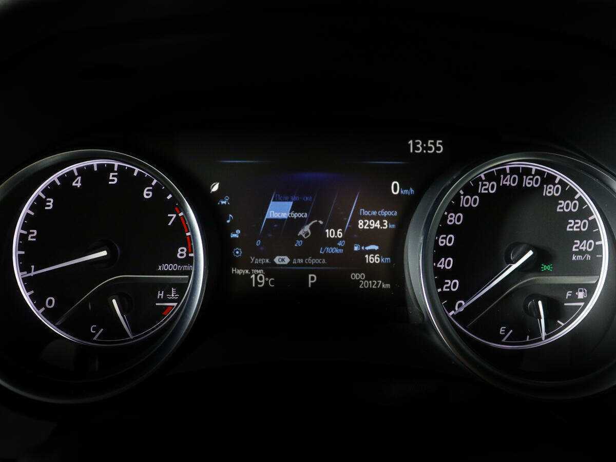 Купить Toyota Camry с пробегом. Фото: #4