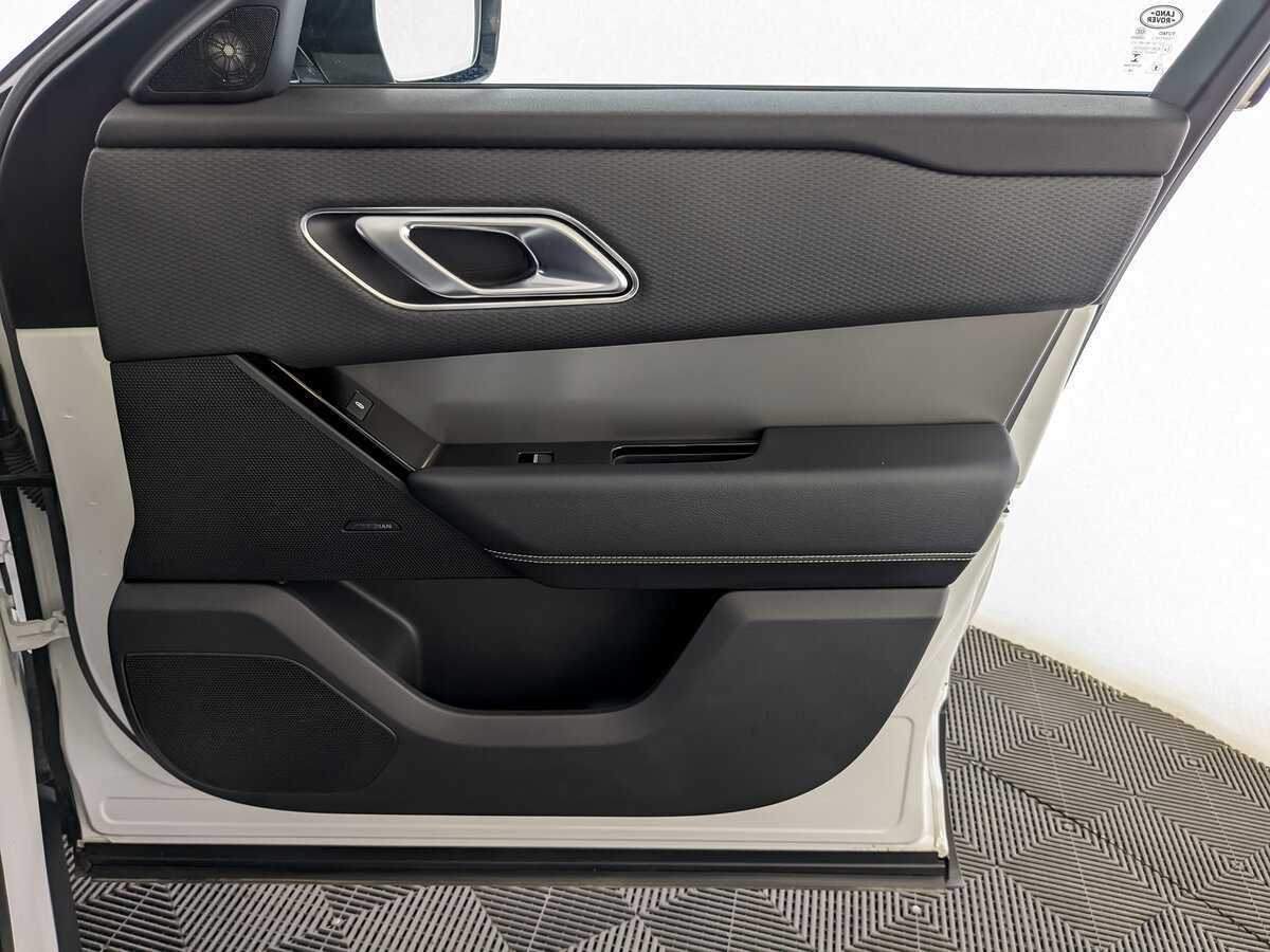 Купить Land Rover Range Rover Velar с пробегом. Фото: #19