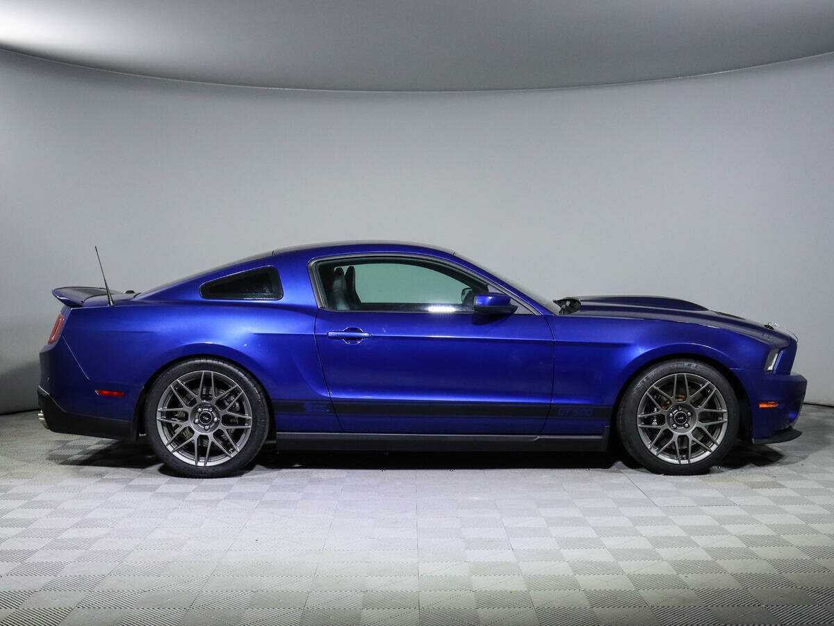 Купить Ford Mustang с пробегом. Фото: #2