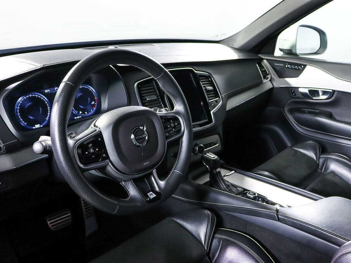 Купить Volvo XC90 с пробегом. Фото: #13