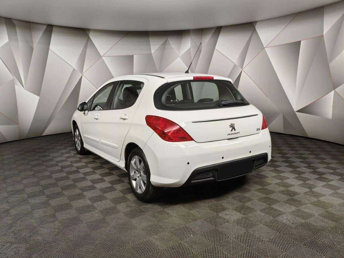 Купить Peugeot 308 с пробегом. Фото: #3