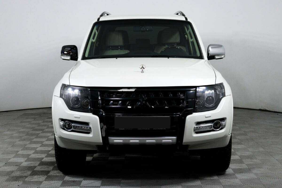 Купить Mitsubishi Pajero с пробегом. Фото: #1