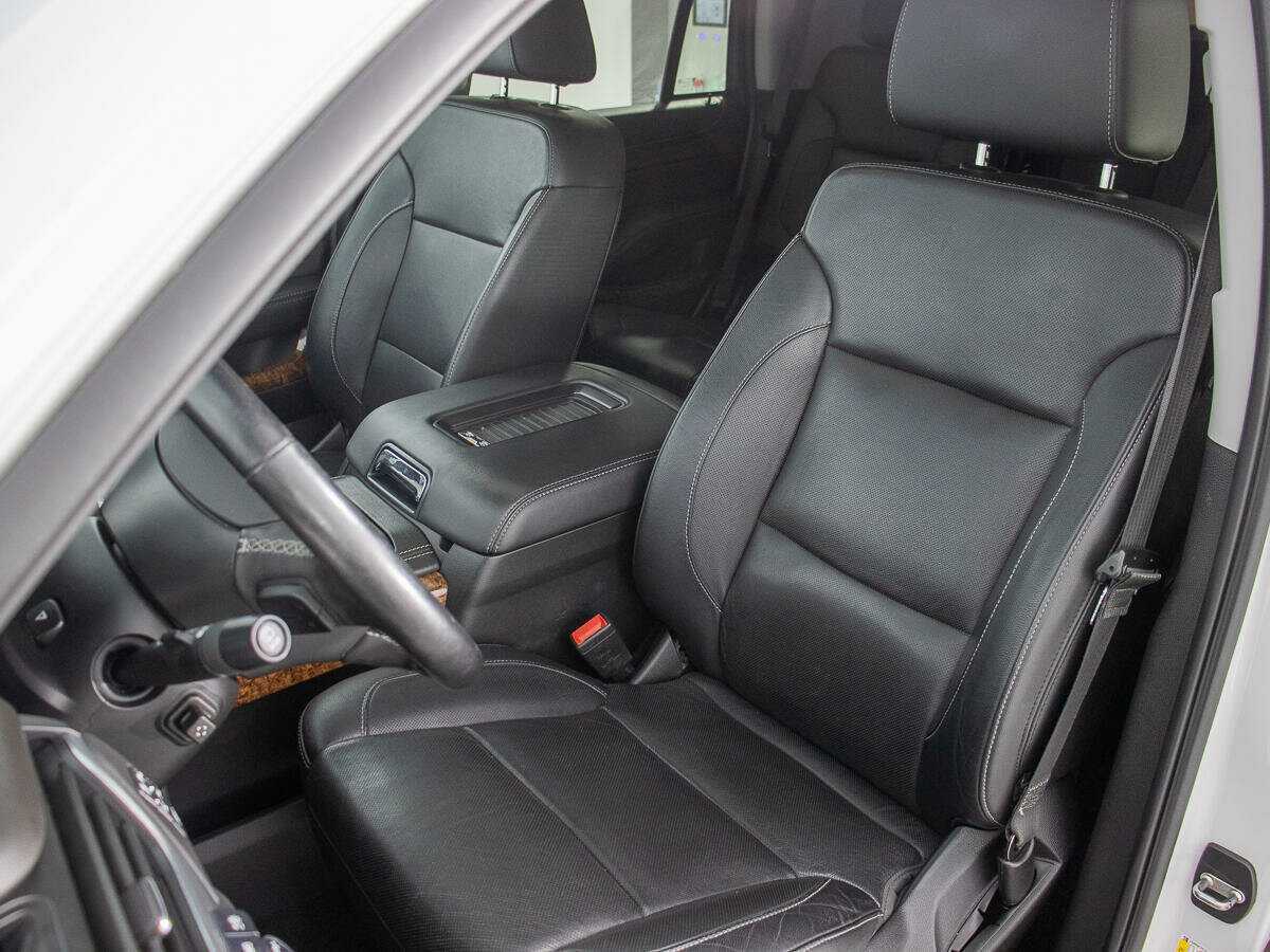 Купить Chevrolet Tahoe с пробегом. Фото: #9