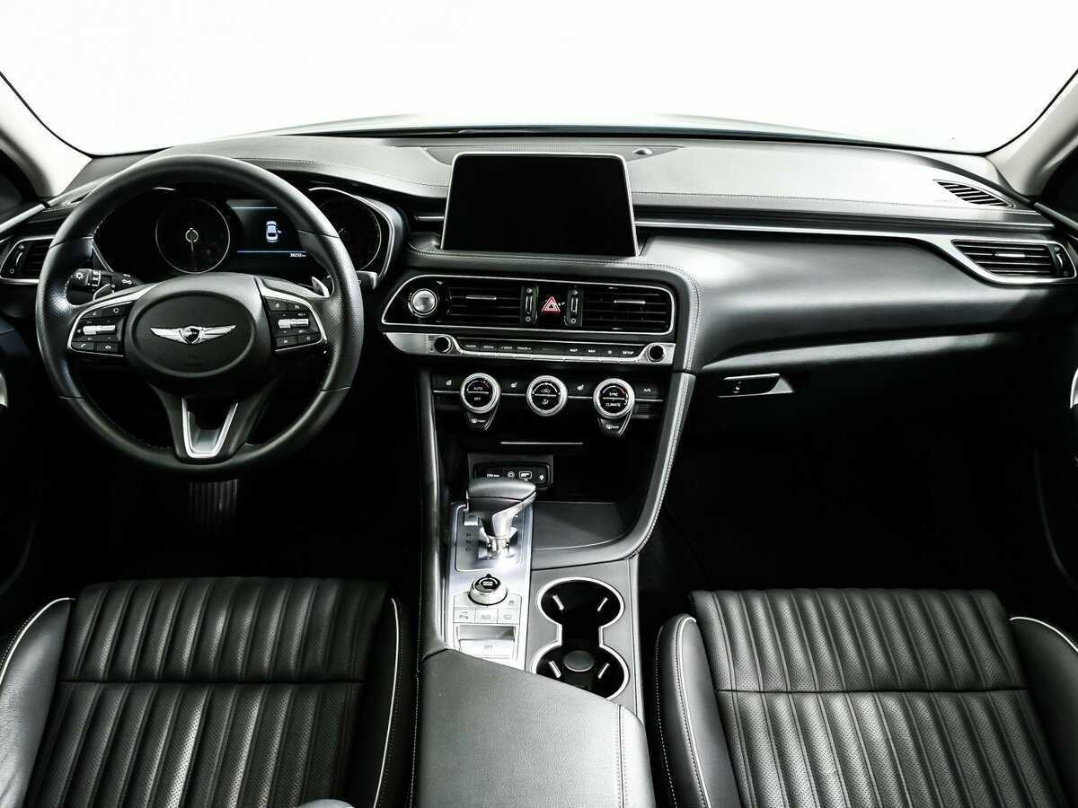 Купить Genesis G70 с пробегом. Фото: #10
