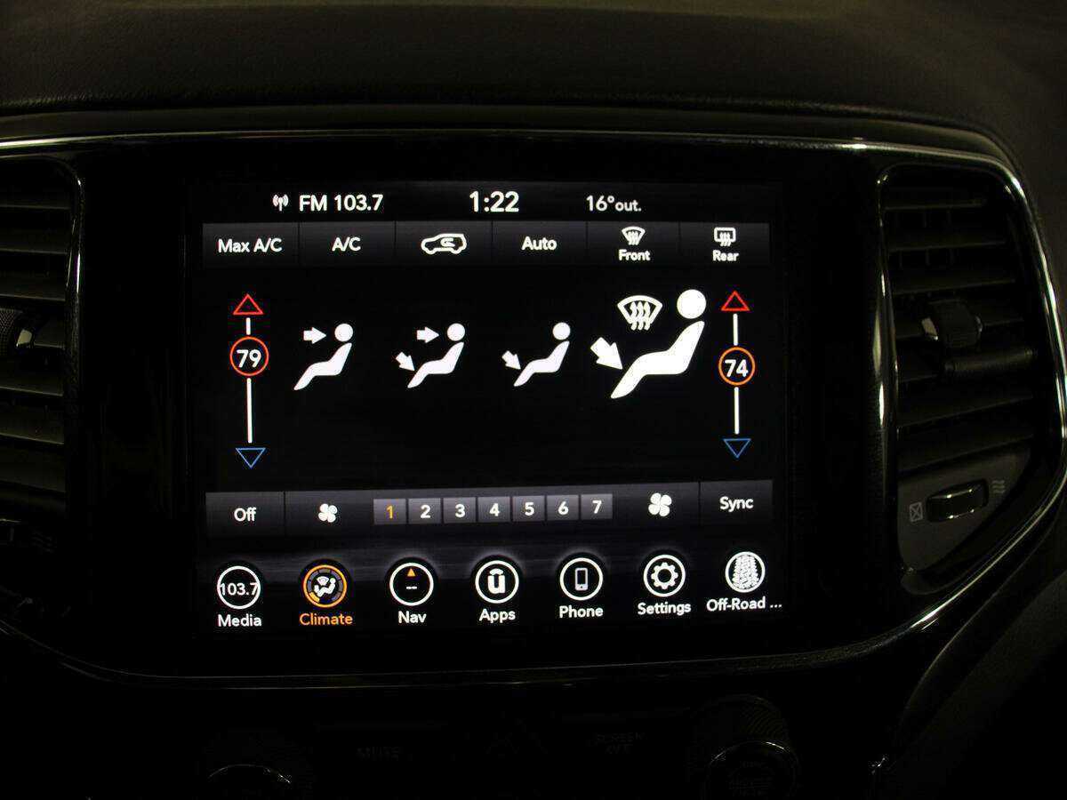 Купить Jeep Grand Cherokee с пробегом. Фото: #20